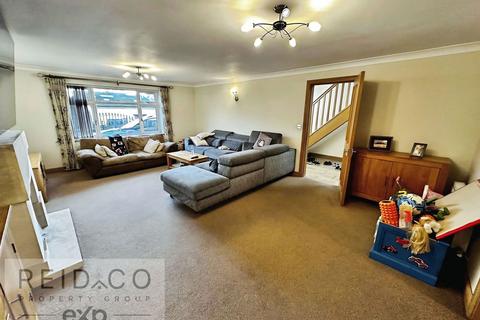 5 bedroom detached house to rent, Chapman Road, Preston PR2