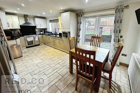 5 bedroom detached house to rent, Chapman Road, Preston PR2