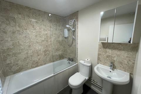 Studio for sale, Viking Court, Hampton