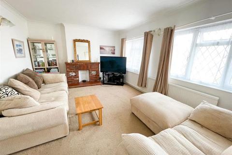3 bedroom semi-detached house for sale, Park Square West, Jaywick, Clacton-on-Sea, CO15