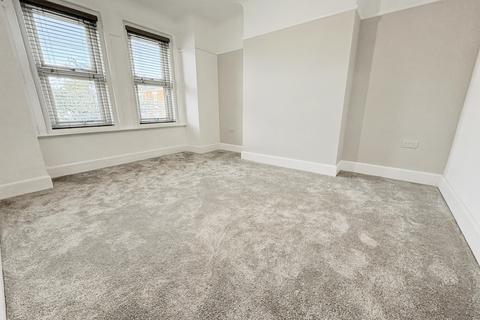 3 bedroom flat for sale, Christchurch
