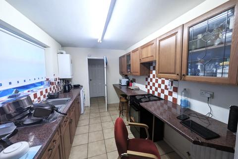 3 bedroom flat share to rent, Chester Road, Sunderland SR4