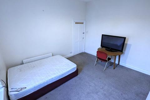 3 bedroom flat share to rent, Chester Road, Sunderland SR4