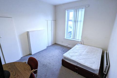 3 bedroom flat share to rent, Chester Road, Sunderland SR4