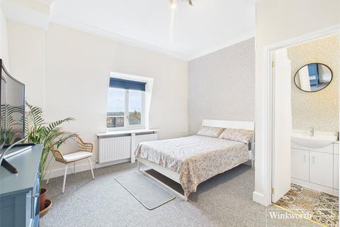 2 bedroom apartment for sale, Sunningfields Road, London NW4