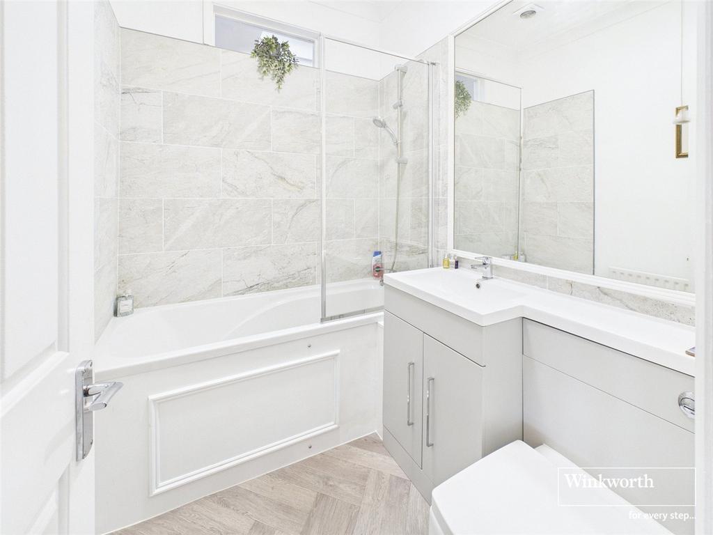 Main Bathroom