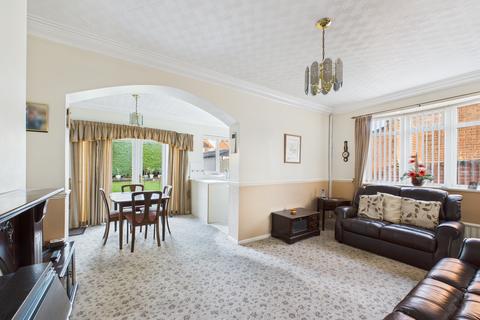 3 bedroom semi-detached house for sale, Hillside Close, Billinge, WN5