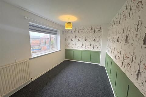 2 bedroom semi-detached house to rent, Firthmoor Crescent, Darlington