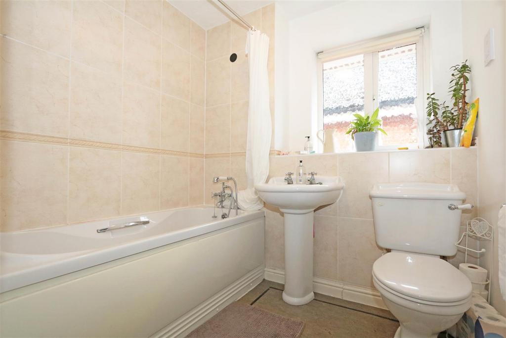 Bathroom.jpg