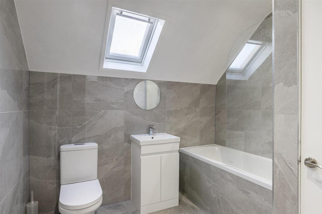 Flat 2 - 21 Grove Rd-19 copy.jpg