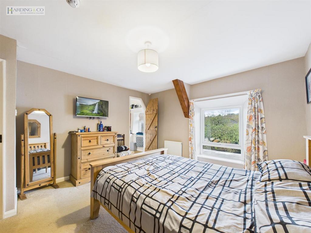 Bedroom 2.jpg