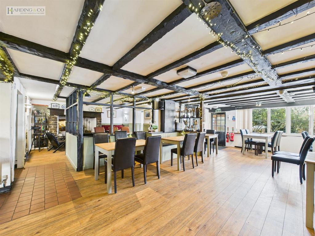 Pub Resturant .3.jpg