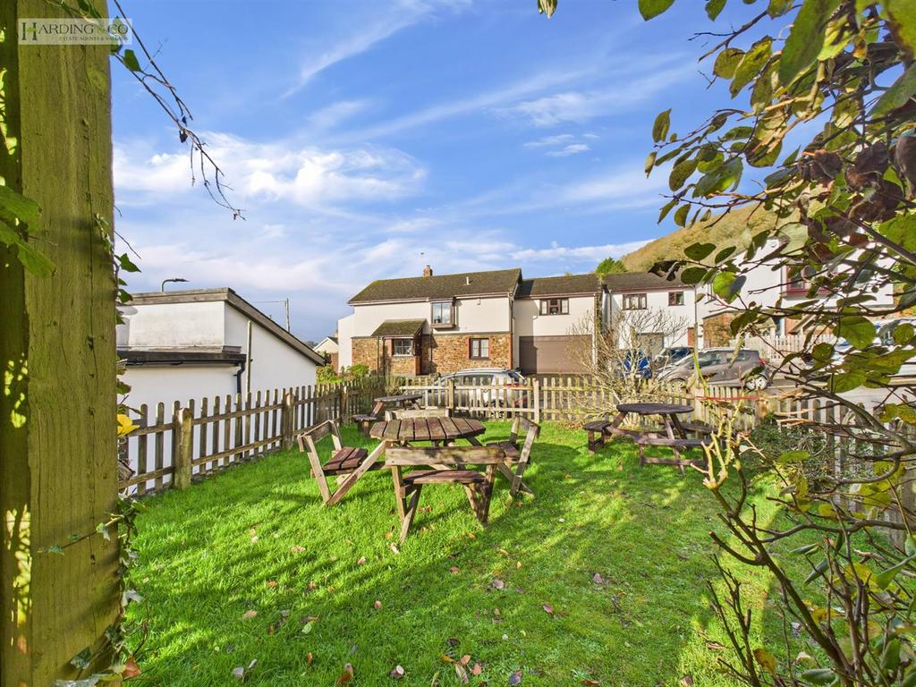 Pub Garden.jpg