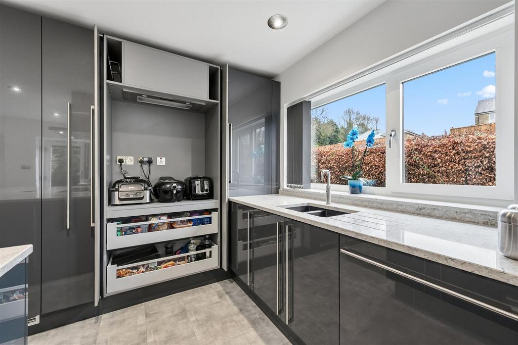 Kitchen - sink and extractor cupboard.jpg
