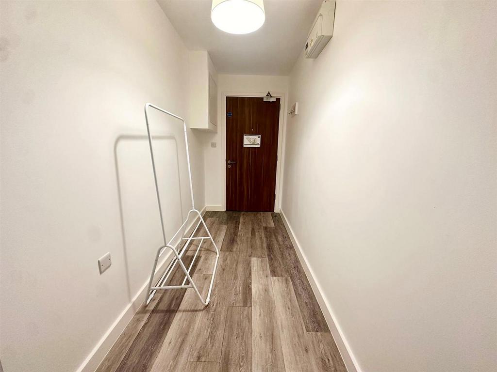 Hallway.jpg