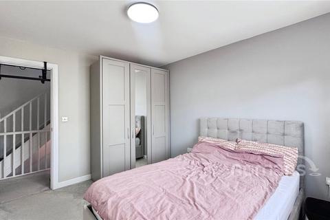 4 bedroom semi-detached house for sale, Montgomery Avenue, Wellesley, Aldershot