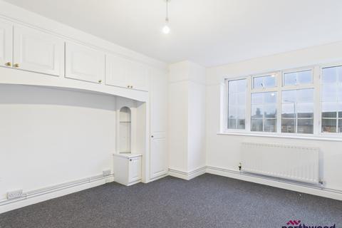 2 bedroom flat to rent, Seaside, Roselands, Eastbourne, BN22