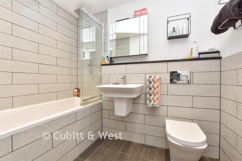 1 bedroom ground floor maisonette for sale, Manor Road, Wallington, Surrey