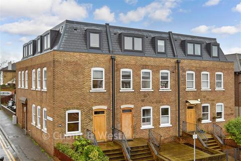1 bedroom ground floor maisonette for sale, Manor Road, Wallington, Surrey