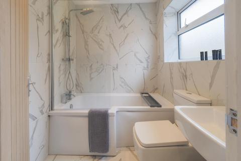 House to rent, Kingfield Gardens, Woking GU22