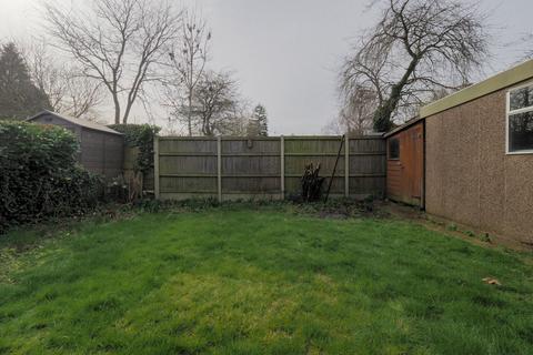 House to rent, Kingfield Gardens, Woking GU22