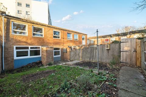 3 bedroom house to rent, Little Dimocks, London, SW12
