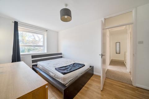 3 bedroom house to rent, Little Dimocks, London, SW12