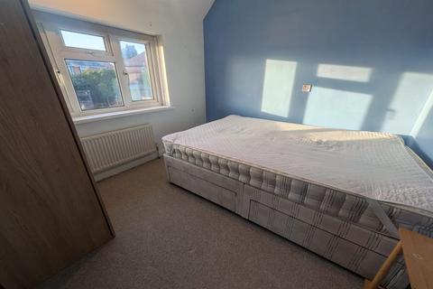 2 bedroom end of terrace house to rent, Boundary Road, Beeston, NG9 2QZ