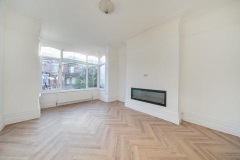 5 bedroom terraced house for sale, Methley Drive, Leeds LS7