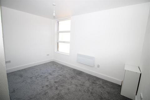 1 bedroom flat to rent, 100 Reads Avenue, Blackpool