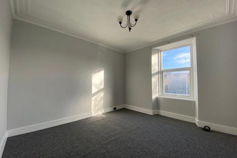 2 bedroom flat to rent, Holburn Road, City Centre, Aberdeen, AB10