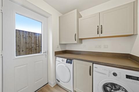 3 bedroom detached house to rent, Stafford ST16
