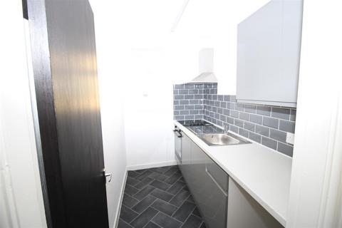 1 bedroom flat to rent, 100 Reads Avenue, Blackpool