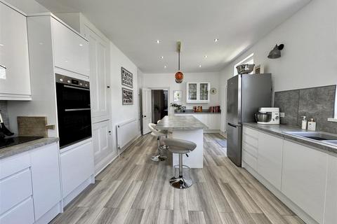 4 bedroom terraced house for sale, Milehouse Road, Plymouth PL3