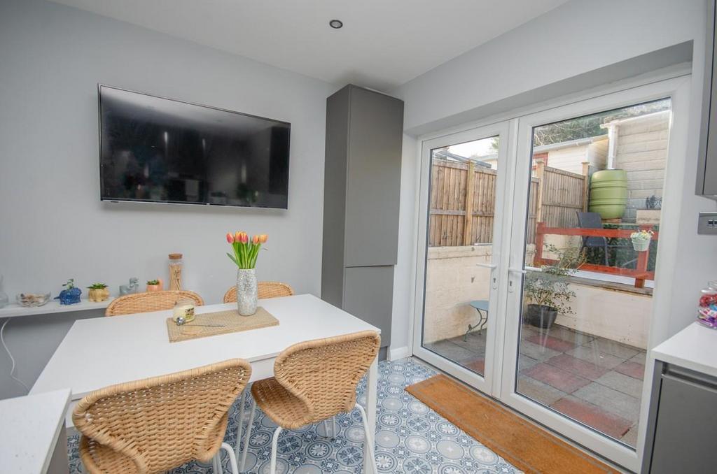 Dining area.jpg
