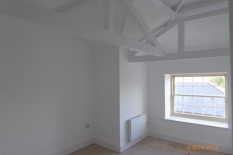 2 bedroom flat to rent, 8 Perreyman Square, Tiverton EX16