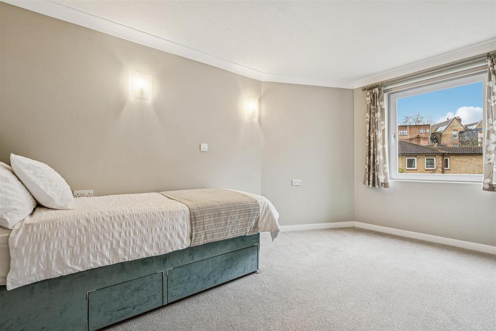 FOR SALE - Homecross House, W4