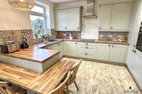 3 bedroom semi-detached house for sale, Longland Road, Eastbourne BN20