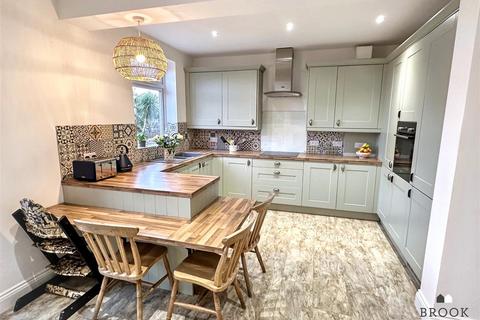 3 bedroom semi-detached house for sale, Longland Road, Eastbourne BN20