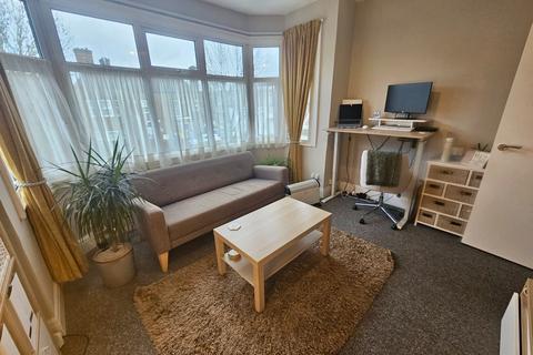 1 bedroom maisonette to rent, Millway, Mill Hill, NW7