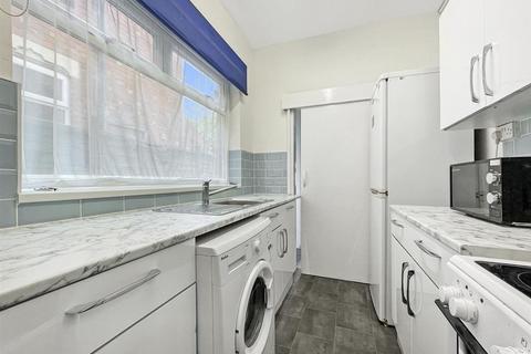 3 bedroom terraced house to rent, Westwood Road, Coventry, CV5