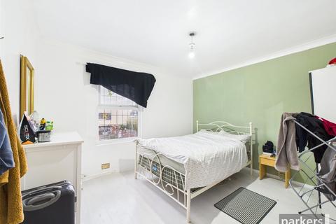 3 bedroom terraced house for sale, Orts Road, Berkshire RG1