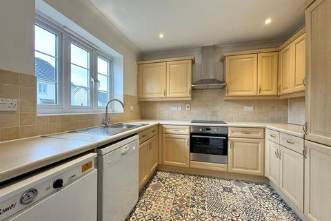 3 bedroom semi-detached house to rent, Broomhouse Park, Tiverton EX16
