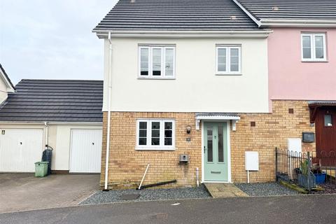 3 bedroom semi-detached house to rent, Broomhouse Park, Tiverton EX16
