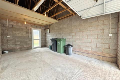 3 bedroom semi-detached house to rent, Broomhouse Park, Tiverton EX16