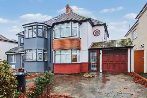 Lime Tree Walk, West Wickham