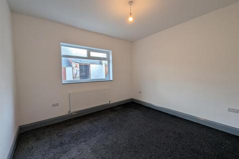 3 bedroom end of terrace house for sale, Leafield Road, Darlington