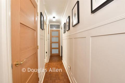 2 bedroom flat for sale, Swancrest Court, Woodford Green IG8