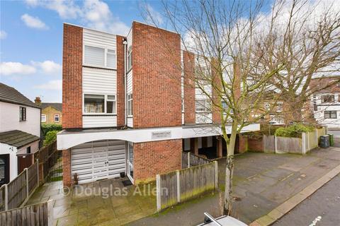 undefined, Swancrest Court, Woodford Green IG8