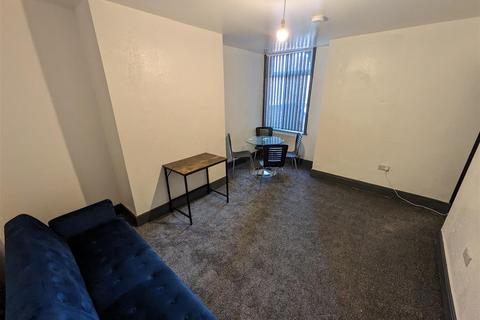 4 bedroom private hall to rent, Monica Grove, Burnage, Manchester